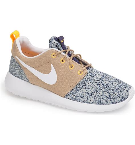 Nike Women's Nike Roshe Run for sale 